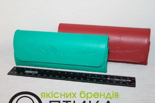 Шкіряні футляри в асортименті